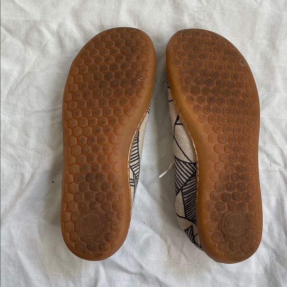 Mukishoes - Picture 5 of 6